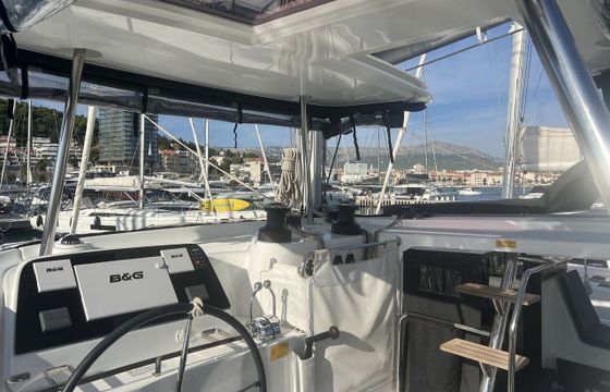 Catamaran Lagoon-Bénéteau Lagoon 42 - 4 + 2 cab. 12m