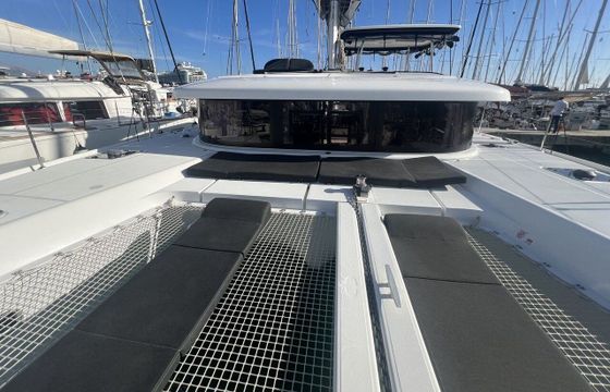 Catamaran Lagoon-Bénéteau Lagoon 42 - 4 + 2 cab. 12m