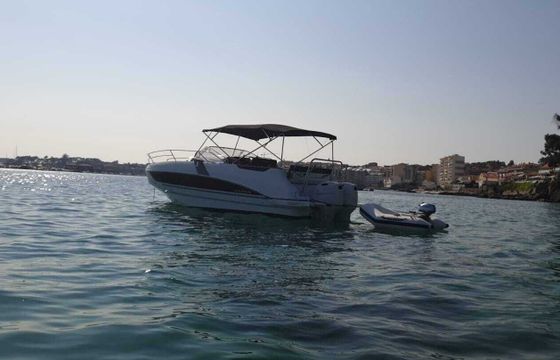 Motorboat Beneteau Flyer sundeck 8.8 400hp