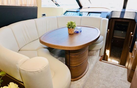 Motor yacht Fairline 65 1150hp