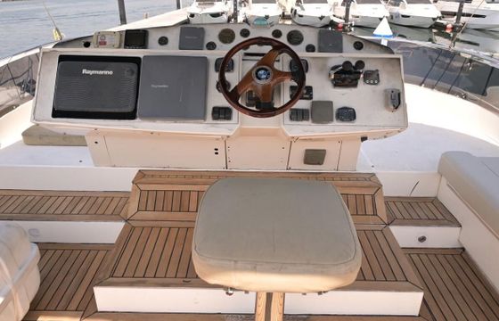 Motor yacht Fairline 65 1150hp