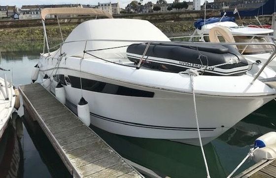 Motorboat Jeanneau Cap Camarat 8.5 Wa