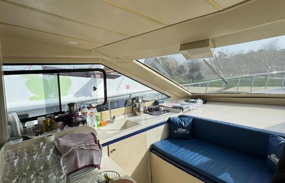 Motor yacht Costom made 2000