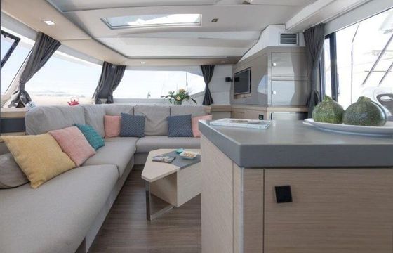 Catamaran FOUNTAINE PAJOT SAONA 47 13.94m