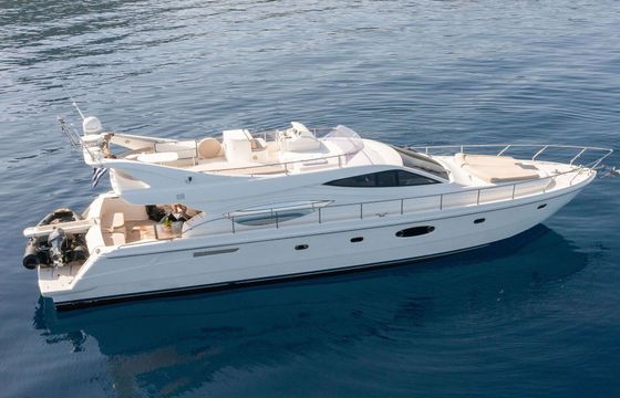 Motorboat Ferretti 55 1800hp