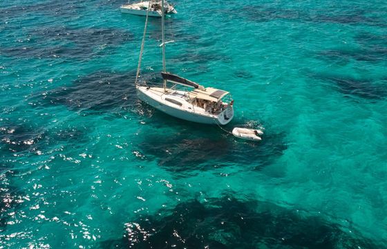 Sailboat Beneteau Oceanis 40 12m