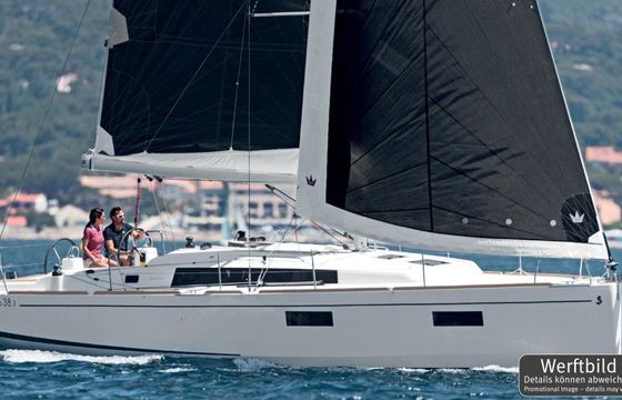 Sailboat Bénéteau Oceanis 38.1 11m
