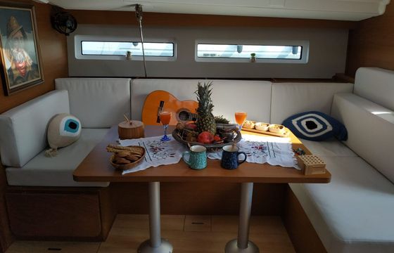 Sailboat Jeanneau Sun Odyssey 490 14m