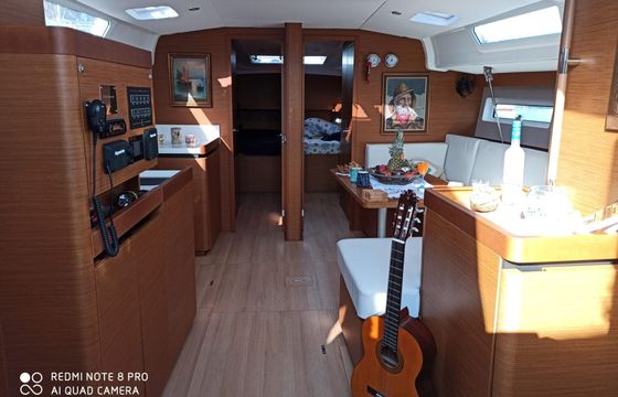 Sailboat Jeanneau Sun Odyssey 490 14m