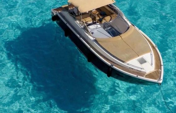 Motorboat Sealine sport 35 440hp