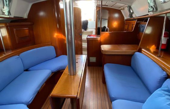 Sailboat Beneteau Oceanis 361 Clipper 10.8m
