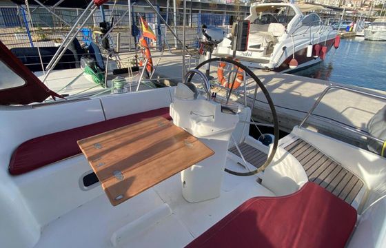 Sailboat Beneteau Oceanis 361 Clipper 10.8m