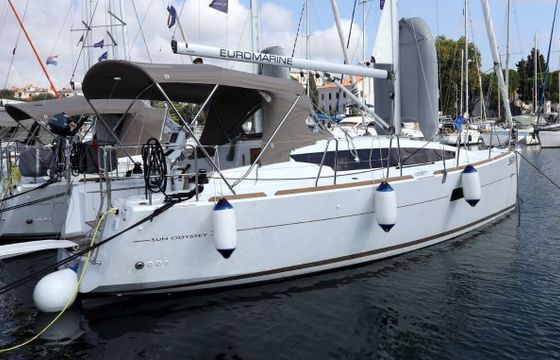 Sailboat Jeanneau Sun Odyssey 319 9.99m