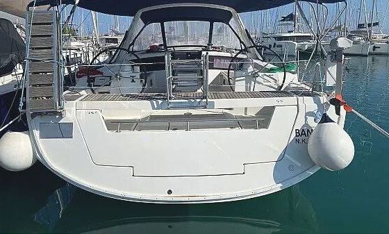 Sailboat Beneteau Oceanis 48 14m