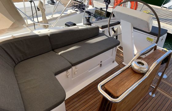 Sailboat HANSE 458 14.04m