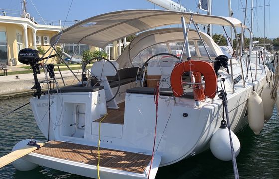 Sailboat HANSE 458 14.04m