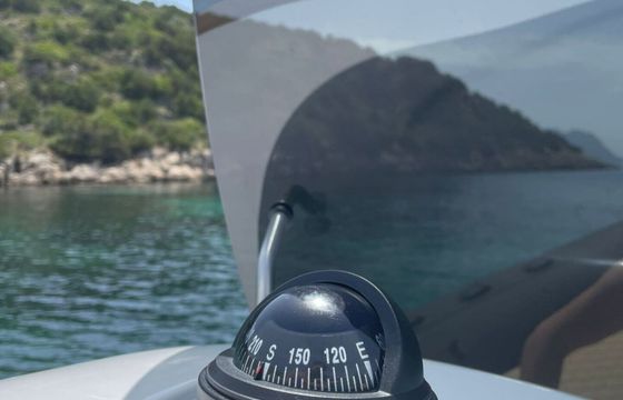 Boat without licence  2 bar 62 40hp