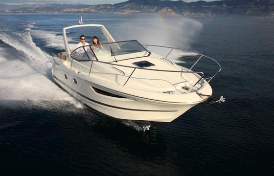 Motorboat Jeanneau Leader 8 320hp