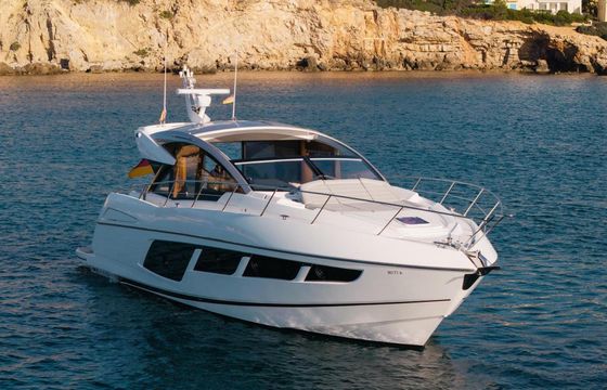 Motor yacht Sunseeker Sunseeker Predator 57 1800hp