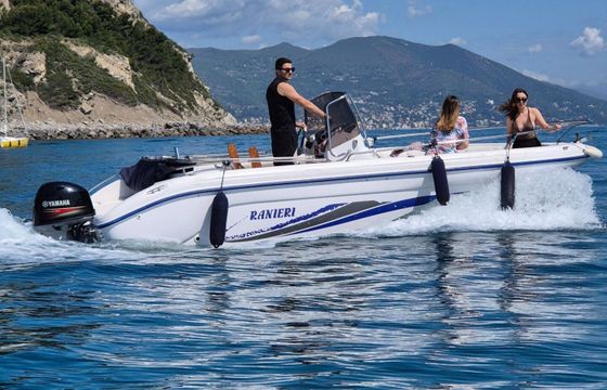 Motorboat Ranieri Soverato 40hp