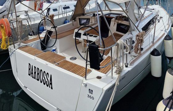Sailboat Dufour 360 10m