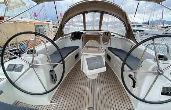 Sailboat Beneteau Oceanis 43 2011 15m