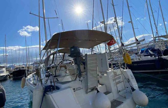 Sailboat Beneteau Oceanis 43 2011 15m