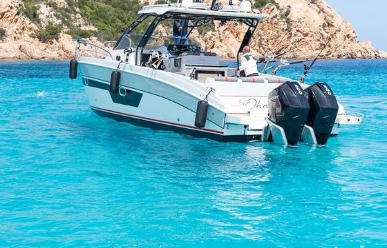 Motorboat Saver 330 Sport 600hp
