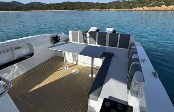 Motorboat Saver Saver 330sport 11 metri 500hp