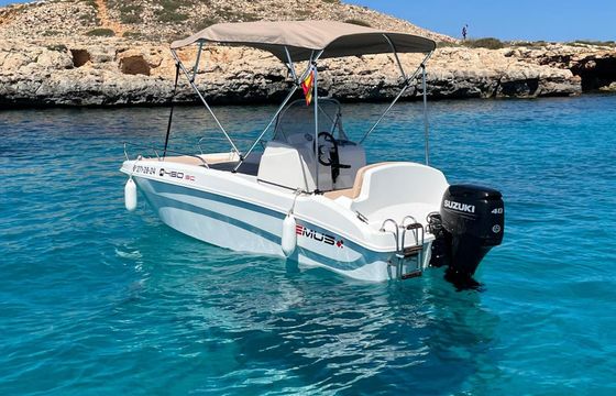 Motorboat Remus 450 40cv Requiere Licencia 40hp