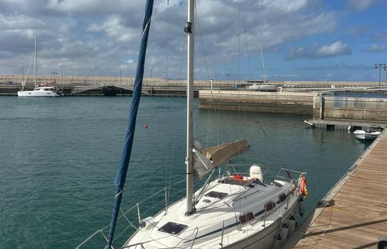 Sailboat Bavaria Cruiser 30 10m