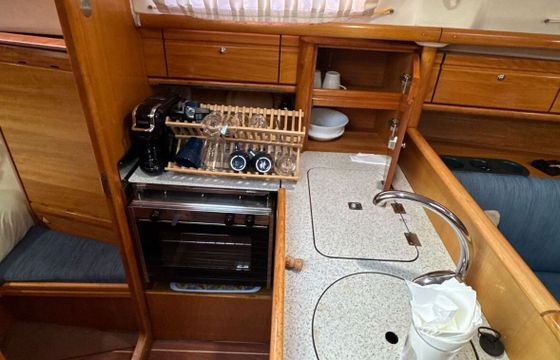 Sailboat Bavaria Cruiser 30 10m