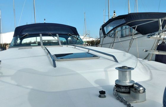 Motorboat Sea Ray 360 600hp