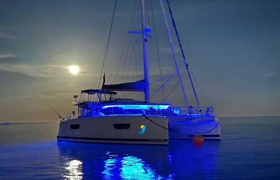 Catamaran FOUTAINE PAJOT ASTREA 42 12.4m