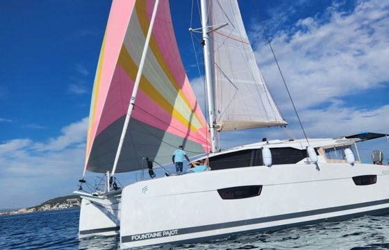 Catamaran FOUTAINE PAJOT ASTREA 42 12.4m