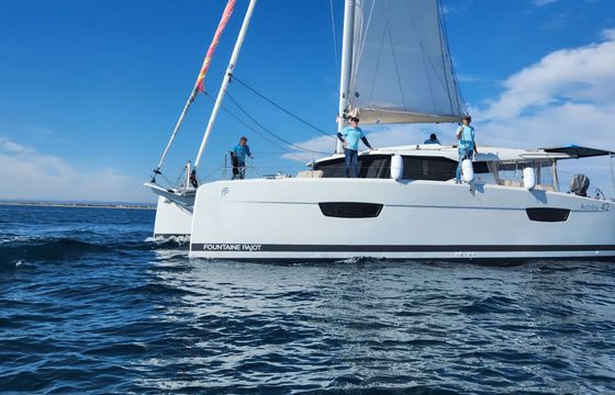 Catamaran FOUTAINE PAJOT ASTREA 42 12.4m