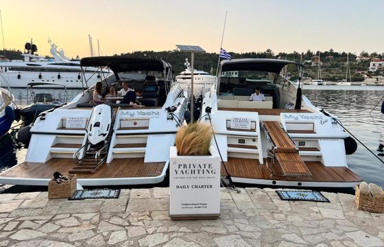 Motorboat Mochi Craft CALIARI 50 1150hp