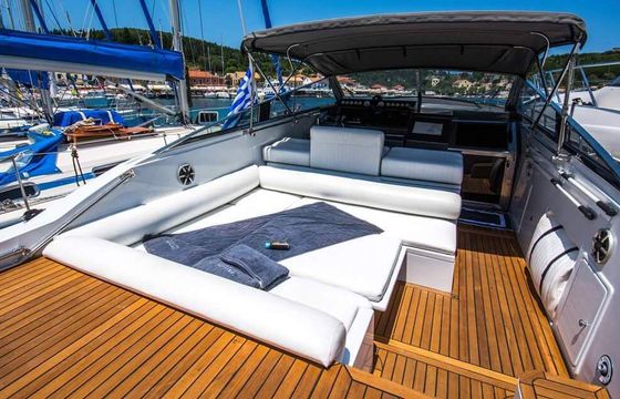 Motorboat Mochi Craft CALIARI 50 1150hp