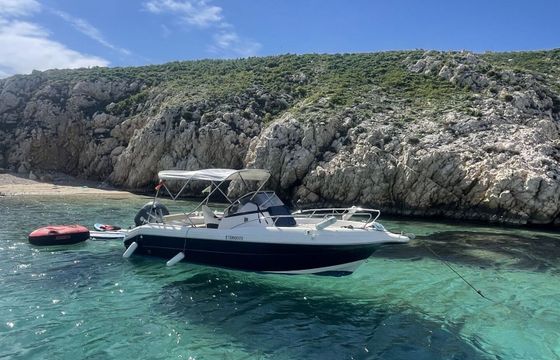 Motorboat Pacific Craft 650 WA 200hp