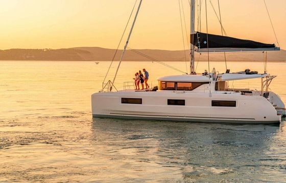 Catamaran Lagoon-Bénéteau Lagoon 46 - 4 + 2 cab. 13m