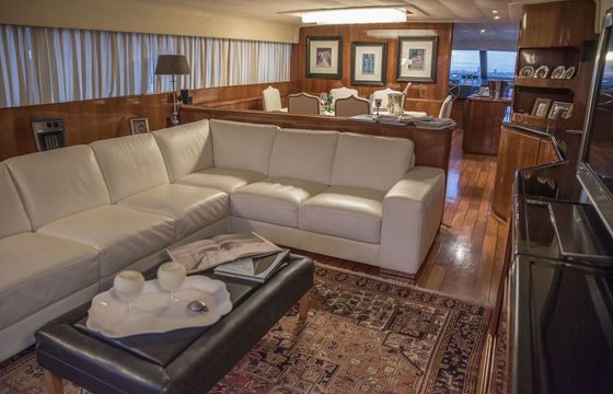 Motor yacht Diano 22 2200hp