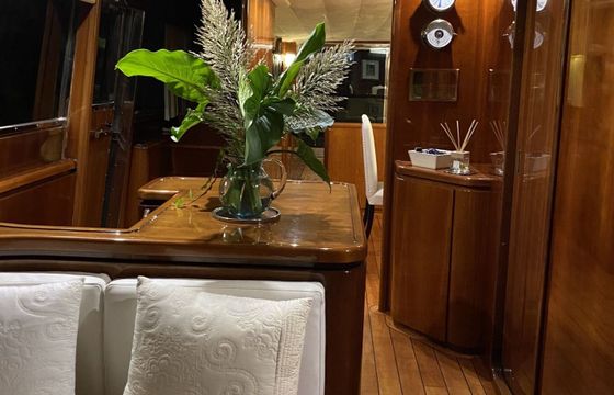 Motor yacht Diano 22 2200hp
