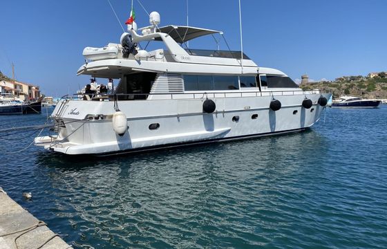 Motor yacht Diano 22 2200hp