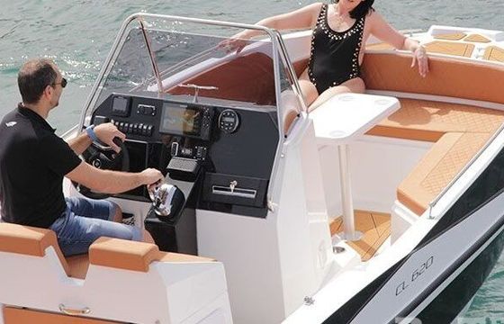 Motorboat Nireus Cl620 200hp