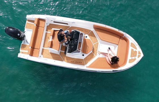 Motorboat Nireus Cl620 200hp