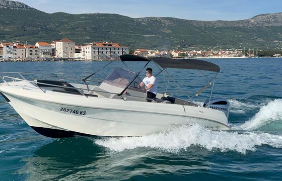 Motorboat Atlantic Marine 670 200hp