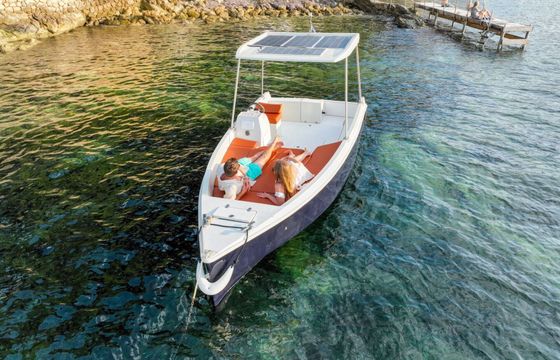 Boat without licence  Lagoon 55 6hp
