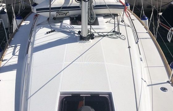 Sailboat Jeanneau Sun Odyssey 349 10m