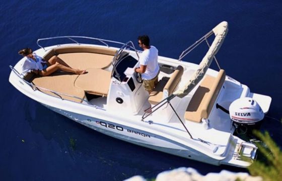 Motorboat Barqa Q20 100hp