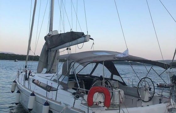 Sailboat Jeanneau Sun Odyssey 519 15.75m